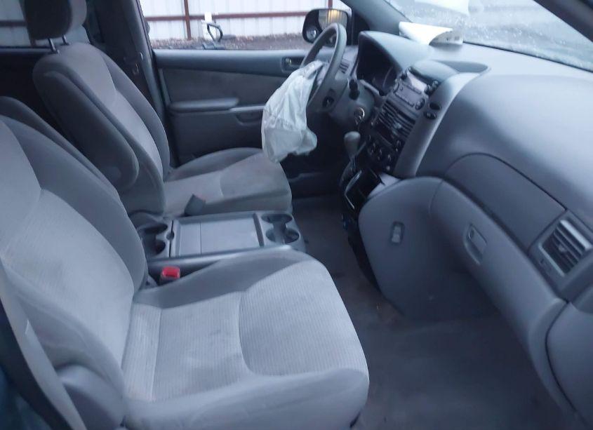 Photo 5 of 2008 Toyota Sienna LE (VIN 5TDZK23C28S117719)