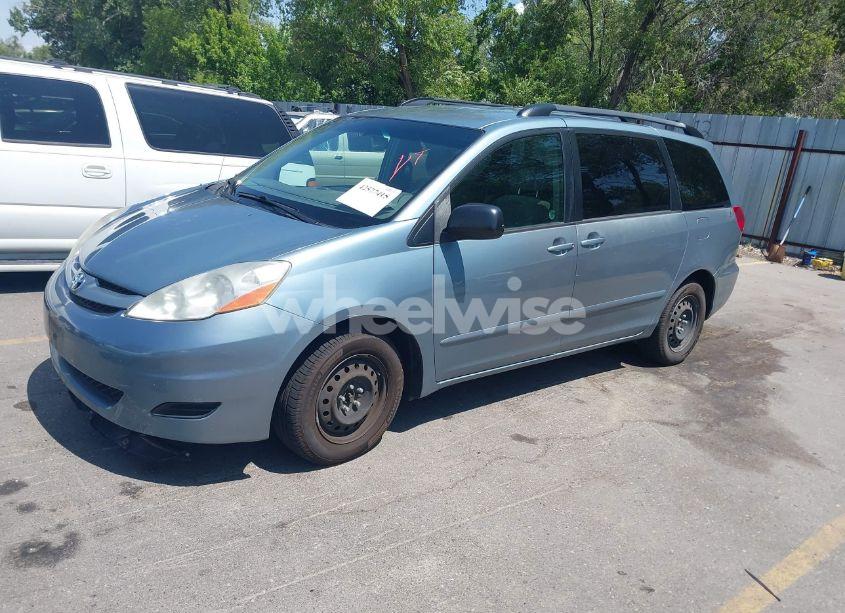 Photo 2 of 2008 Toyota Sienna LE (VIN 5TDZK23C28S122273)