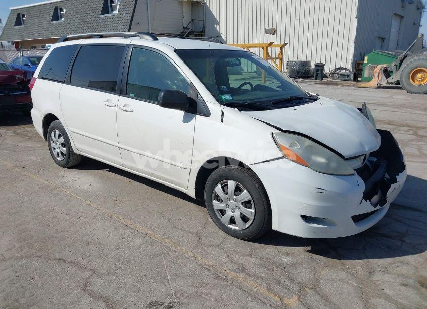 2008 Toyota Sienna LE (VIN 5TDZK23C28S132690) main photo