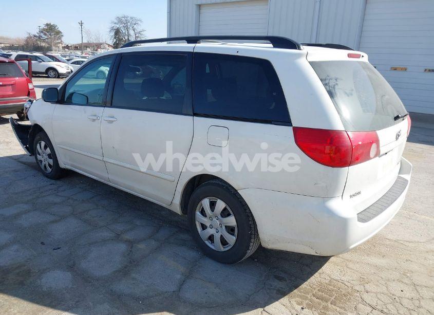 Photo 3 of 2008 Toyota Sienna LE (VIN 5TDZK23C28S132690)