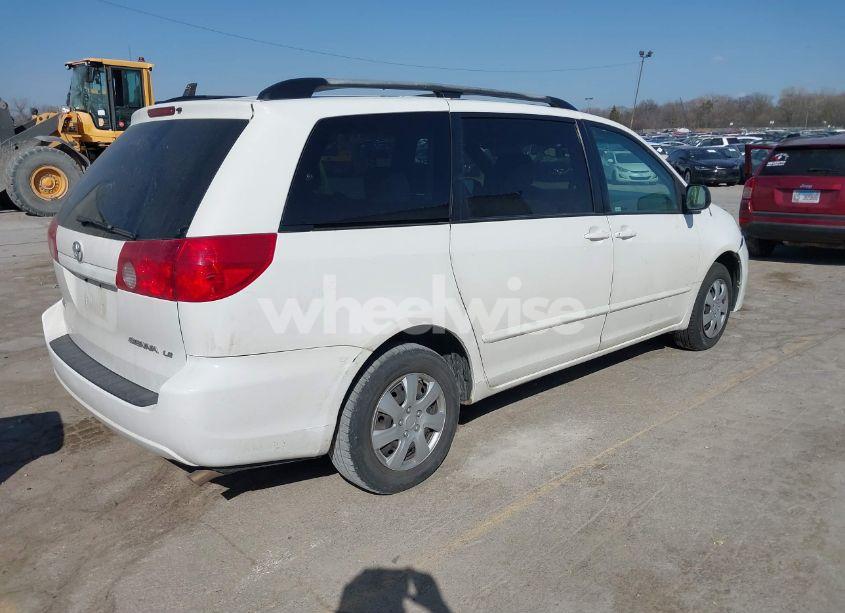 Photo 4 of 2008 Toyota Sienna LE (VIN 5TDZK23C28S132690)