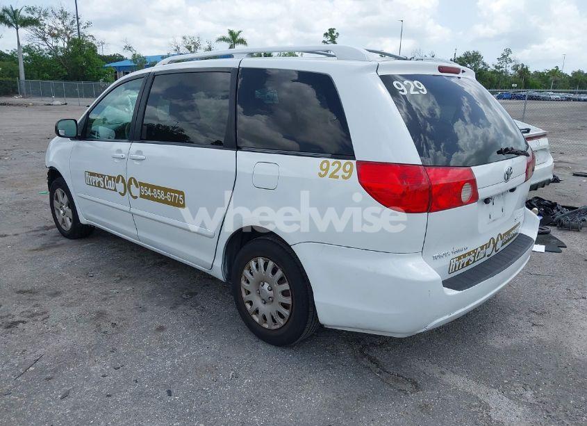 Photo 3 of 2008 Toyota Sienna LE (VIN 5TDZK23C28S139011)