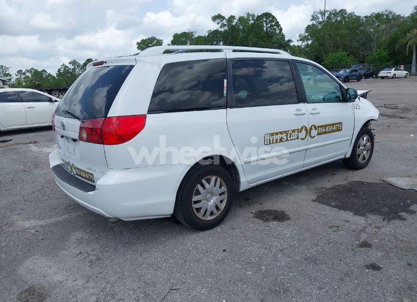 Photo 4 of 2008 Toyota Sienna LE (VIN 5TDZK23C28S139011)