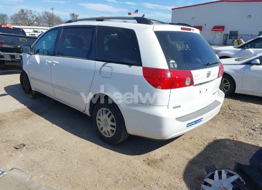 Photo 3 of 2008 Toyota Sienna LE (VIN 5TDZK23C28S145245)