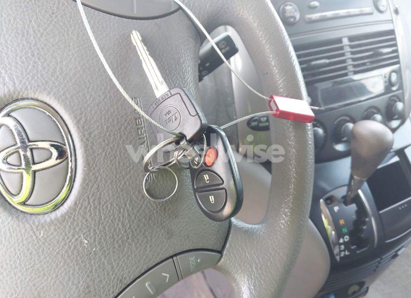 Photo 11 of 2008 Toyota Sienna LE (VIN 5TDZK23C28S162143)