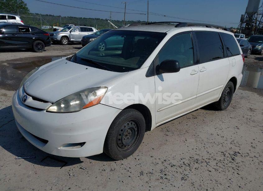 Photo 2 of 2009 Toyota Sienna LE (VIN 5TDZK23C29S256654)