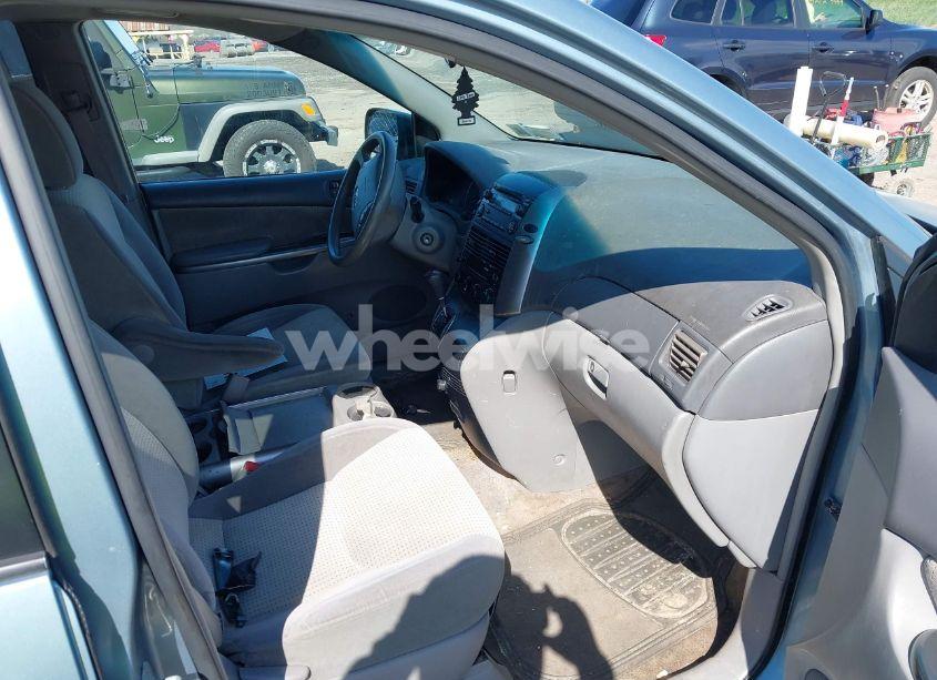 Photo 5 of 2009 Toyota Sienna LE (VIN 5TDZK23C29S275687)