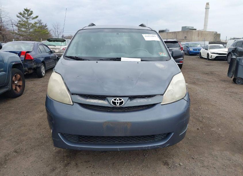 Photo 12 of 2007 Toyota Sienna LE (VIN 5TDZK23C37S010256)