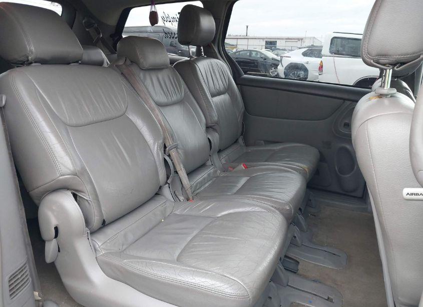 Photo 8 of 2007 Toyota Sienna LE (VIN 5TDZK23C37S010256)