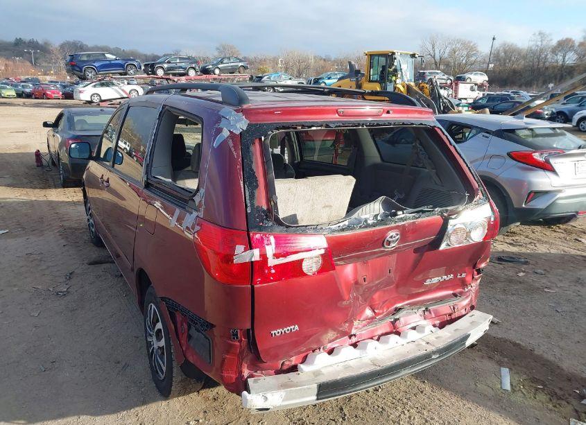 Photo 6 of 2007 Toyota Sienna LE (VIN 5TDZK23C37S011875)