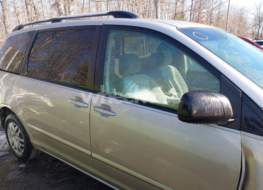 Photo 13 of 2007 Toyota Sienna LE (VIN 5TDZK23C37S018583)