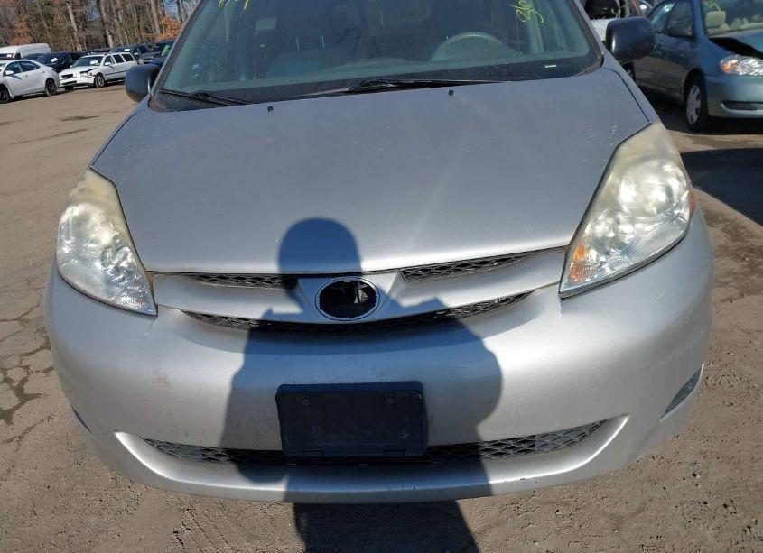Photo 6 of 2007 Toyota Sienna LE (VIN 5TDZK23C37S024495)