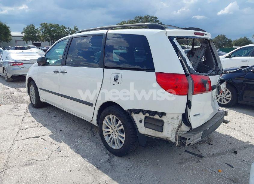 Photo 3 of 2007 Toyota Sienna LE (VIN 5TDZK23C37S032533)