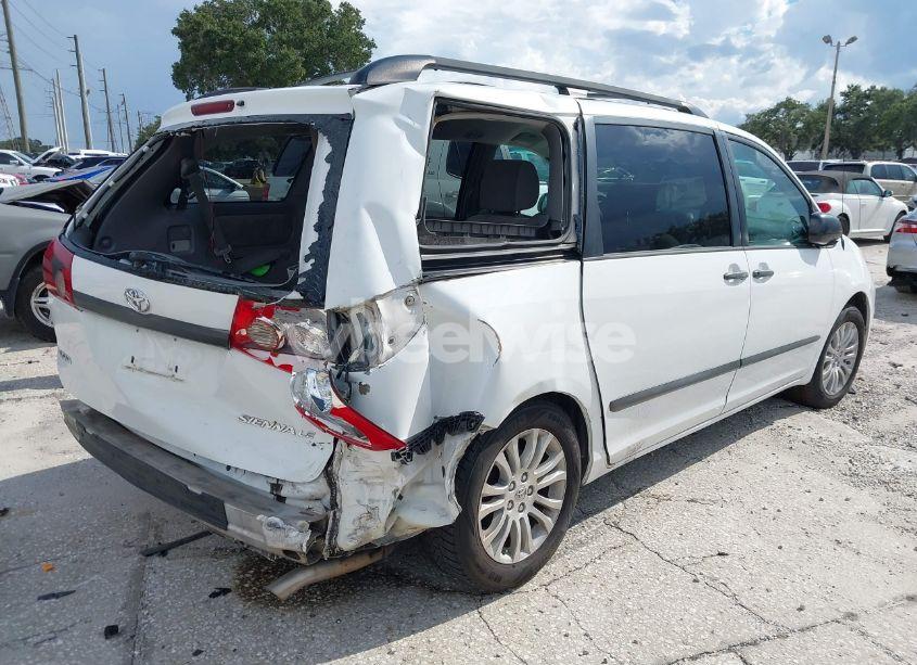 Photo 4 of 2007 Toyota Sienna LE (VIN 5TDZK23C37S032533)