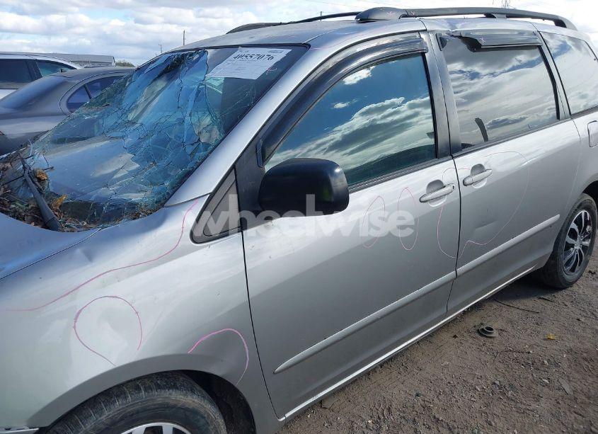 Photo 12 of 2007 Toyota Sienna LE (VIN 5TDZK23C37S035447)