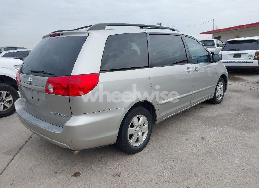 Photo 4 of 2007 Toyota Sienna LE (VIN 5TDZK23C37S042205)