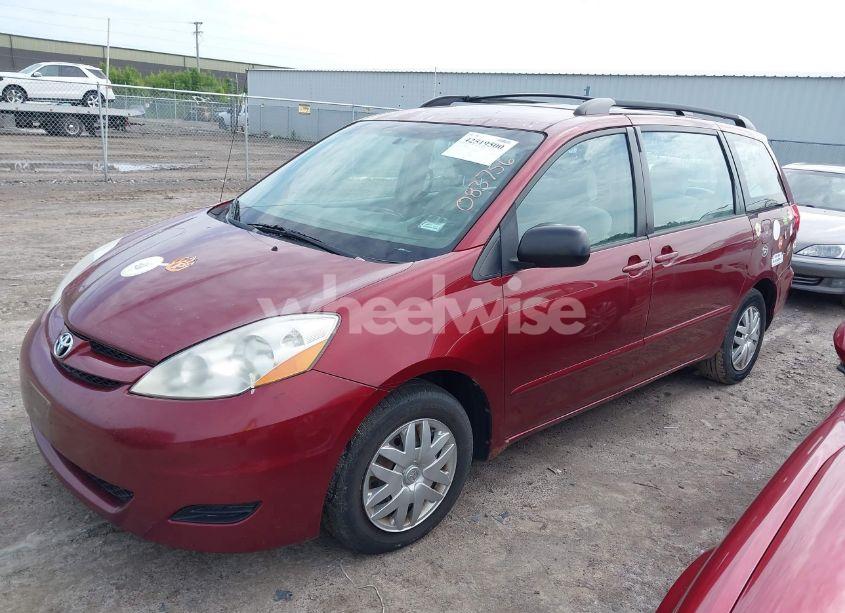 Photo 2 of 2007 Toyota Sienna CE (VIN 5TDZK23C37S083756)