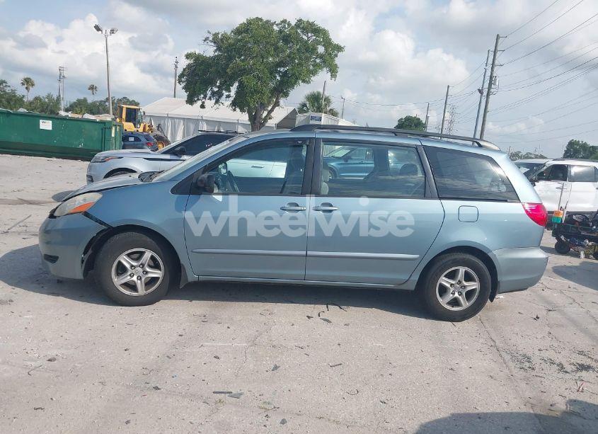 Photo 14 of 2008 Toyota Sienna CE (VIN 5TDZK23C38S116420)
