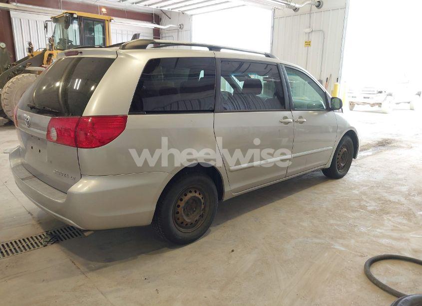 Photo 4 of 2008 Toyota Sienna LE (VIN 5TDZK23C38S120029)