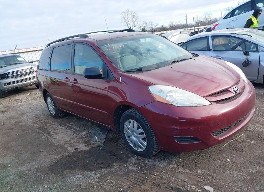2008 Toyota Sienna LE (VIN 5TDZK23C38S134318) main photo
