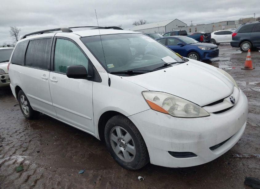 2008 Toyota Sienna LE (VIN 5TDZK23C38S169554) main photo