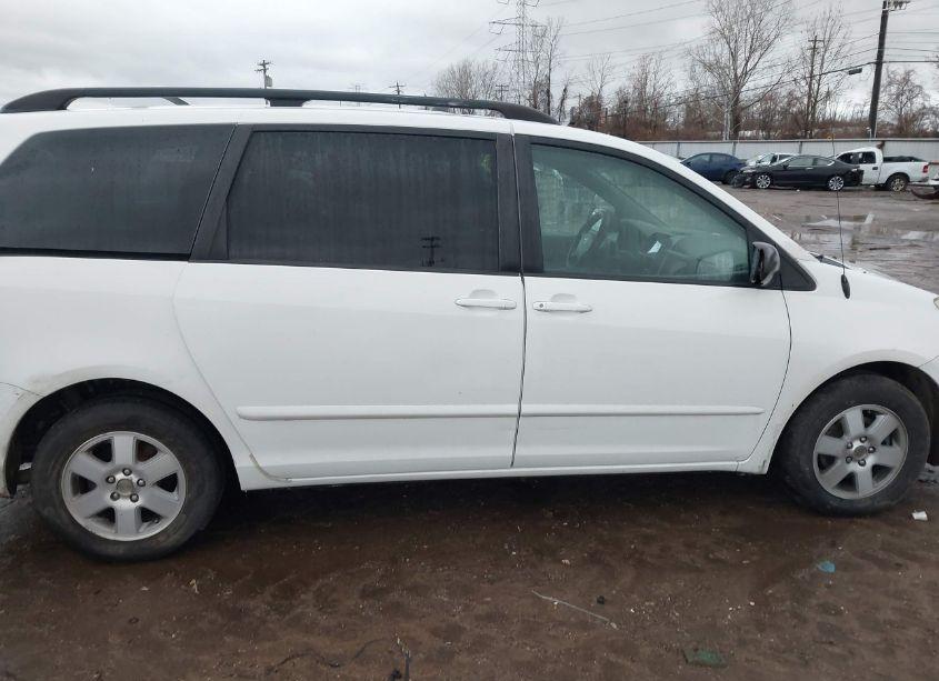 Photo 13 of 2008 Toyota Sienna LE (VIN 5TDZK23C38S169554)