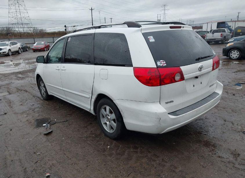 Photo 3 of 2008 Toyota Sienna LE (VIN 5TDZK23C38S169554)