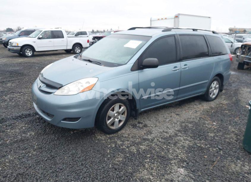 Photo 2 of 2009 Toyota Sienna LE (VIN 5TDZK23C39S228460)