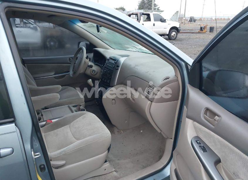 Photo 5 of 2009 Toyota Sienna LE (VIN 5TDZK23C39S228460)