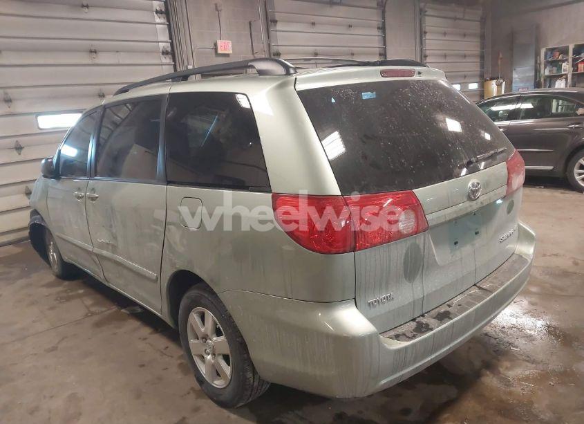 Photo 3 of 2009 Toyota Sienna LE (VIN 5TDZK23C39S233402)