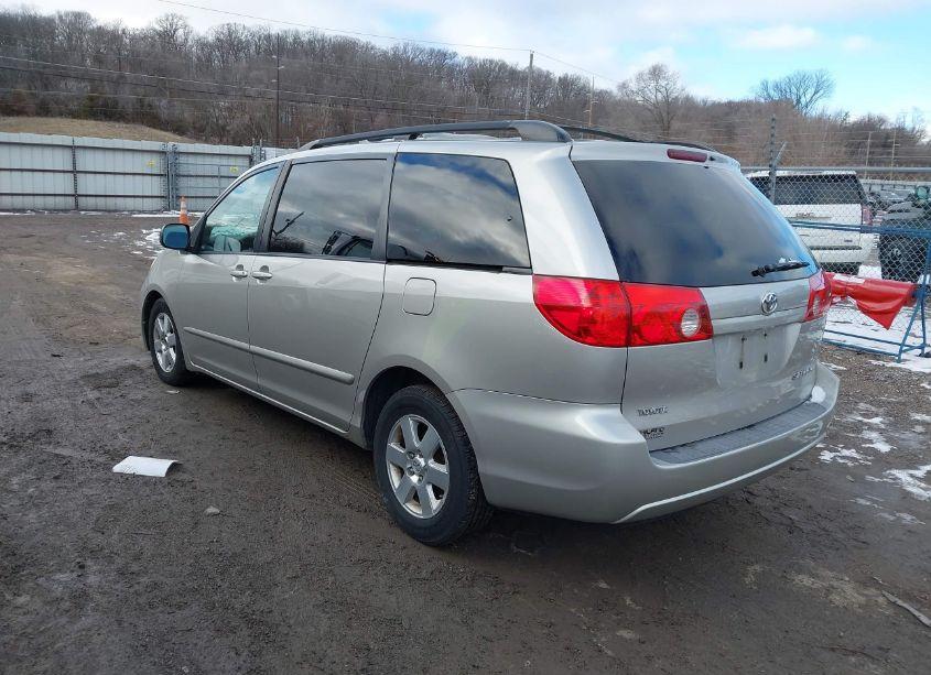 Photo 3 of 2009 Toyota Sienna LE (VIN 5TDZK23C39S235554)
