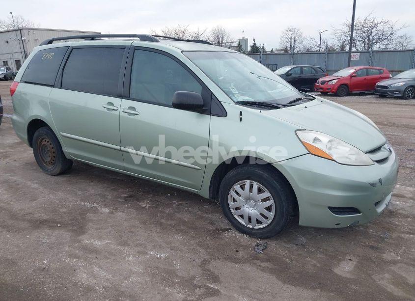 2009 Toyota Sienna LE (VIN 5TDZK23C39S244254) main photo