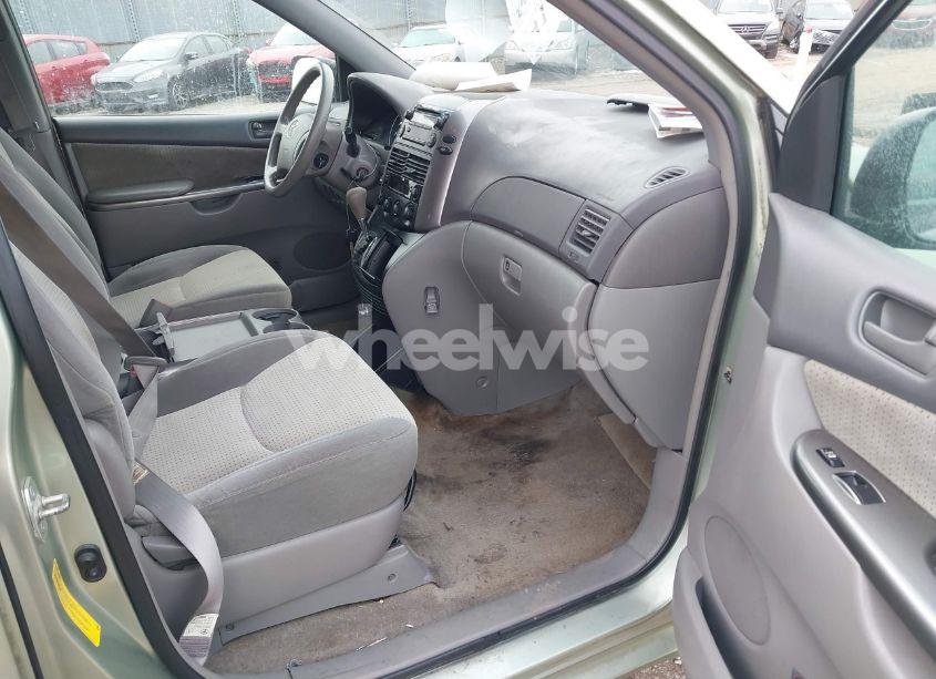 Photo 5 of 2009 Toyota Sienna LE (VIN 5TDZK23C39S244254)