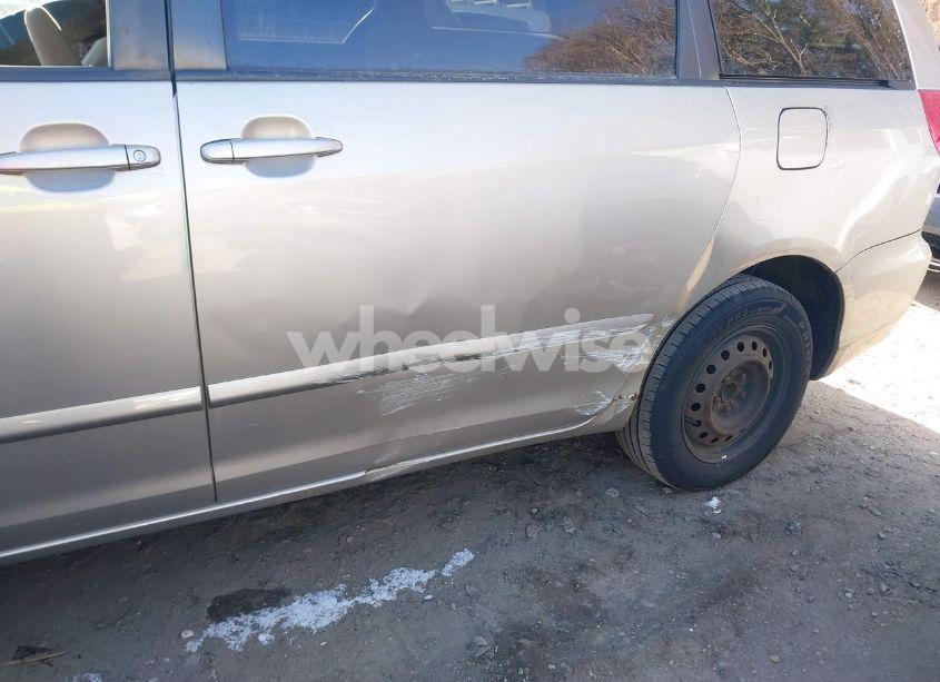 Photo 12 of 2009 Toyota Sienna LE (VIN 5TDZK23C39S245761)