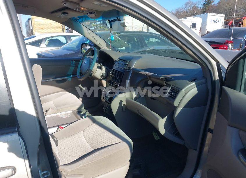 Photo 5 of 2009 Toyota Sienna LE (VIN 5TDZK23C39S245761)