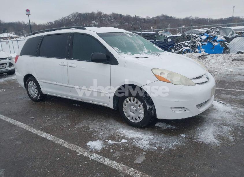 2009 Toyota Sienna CE (VIN 5TDZK23C39S250569) main photo