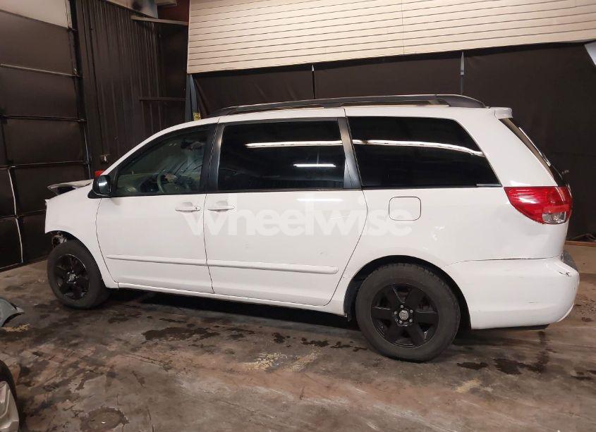 Photo 15 of 2009 Toyota Sienna LE (VIN 5TDZK23C39S251205)