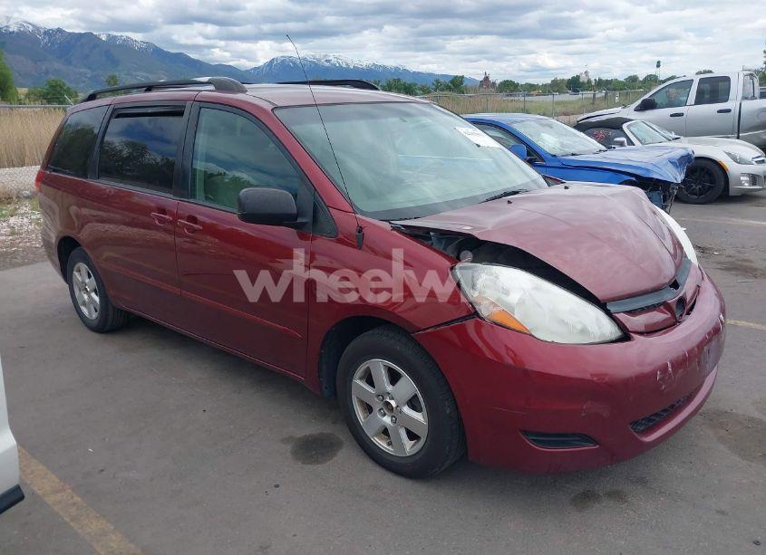 2009 Toyota Sienna LE (VIN 5TDZK23C39S262561) main photo
