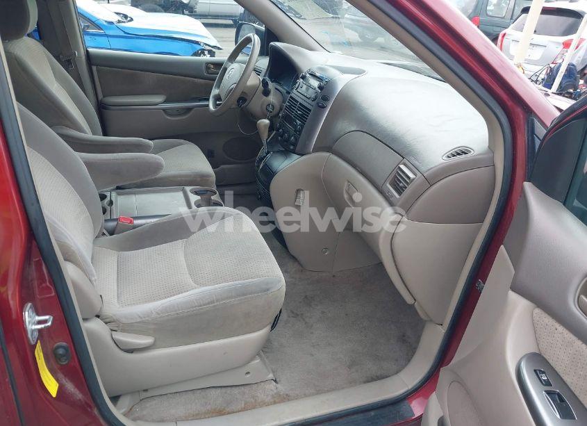 Photo 5 of 2009 Toyota Sienna LE (VIN 5TDZK23C39S262561)