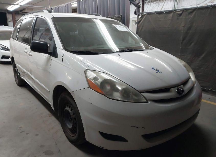 2007 Toyota Sienna CE (VIN 5TDZK23C47S011044) main photo