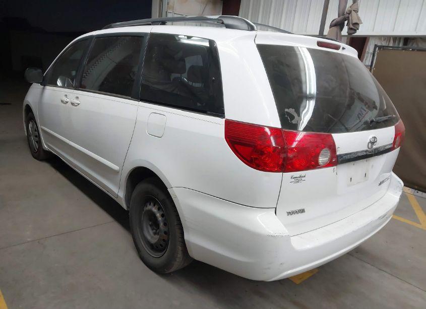 Photo 3 of 2007 Toyota Sienna CE (VIN 5TDZK23C47S011044)
