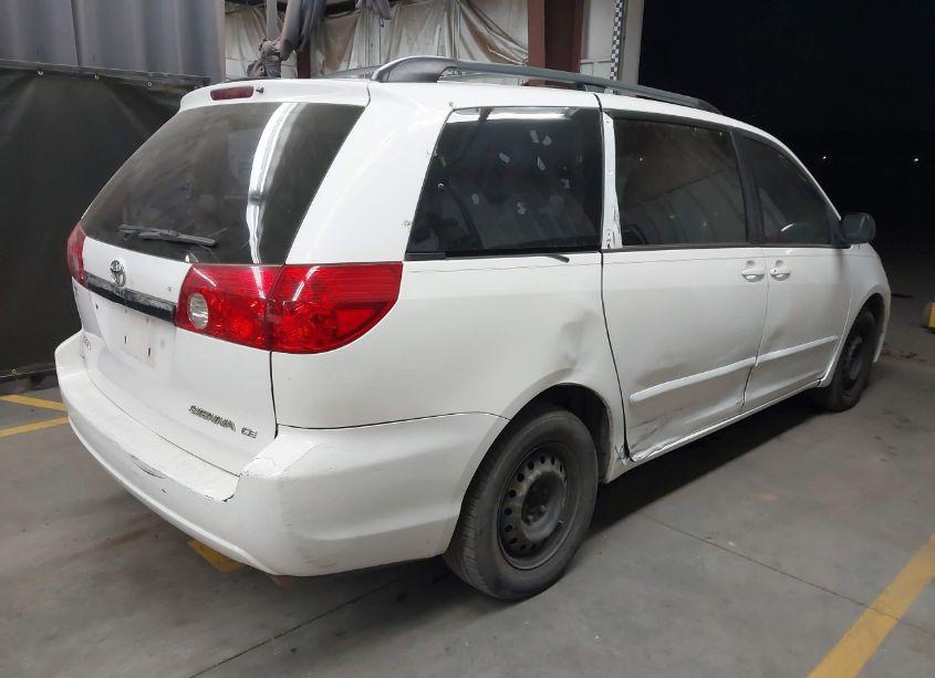 Photo 4 of 2007 Toyota Sienna CE (VIN 5TDZK23C47S011044)