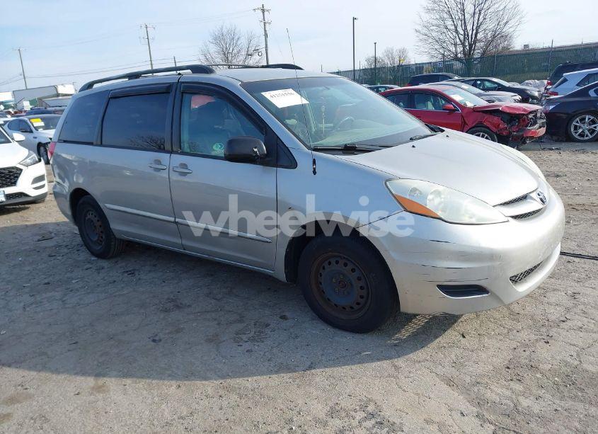 2007 Toyota Sienna LE (VIN 5TDZK23C47S066349) main photo