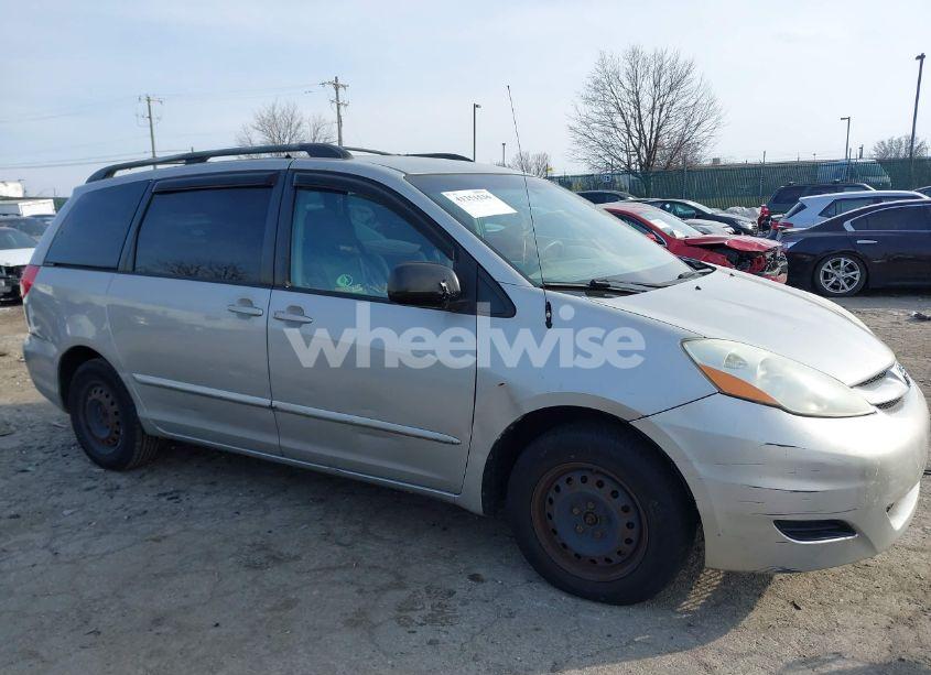 Photo 6 of 2007 Toyota Sienna LE (VIN 5TDZK23C47S066349)