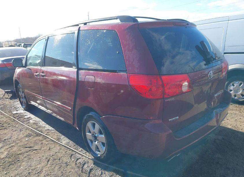 Photo 3 of 2007 Toyota Sienna LE (VIN 5TDZK23C47S084558)