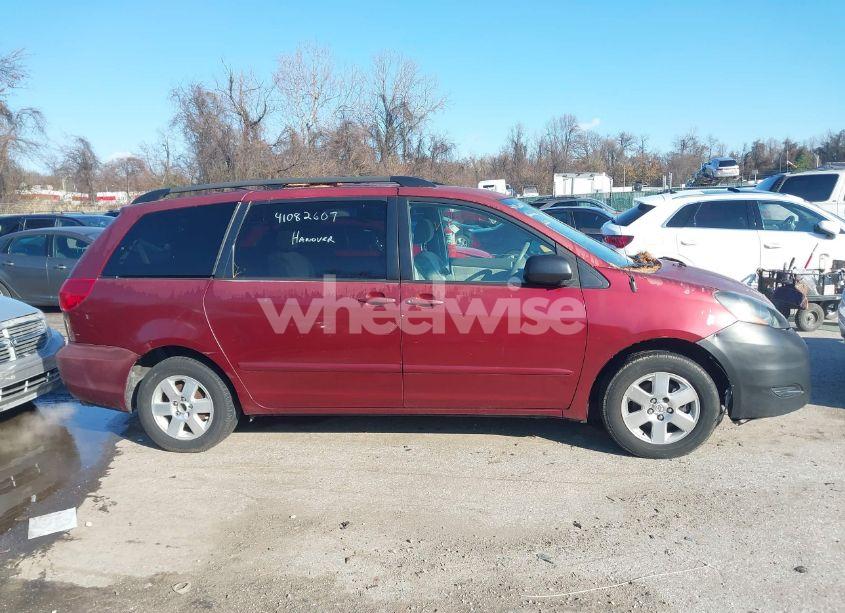 Photo 13 of 2007 Toyota Sienna LE (VIN 5TDZK23C47S092708)