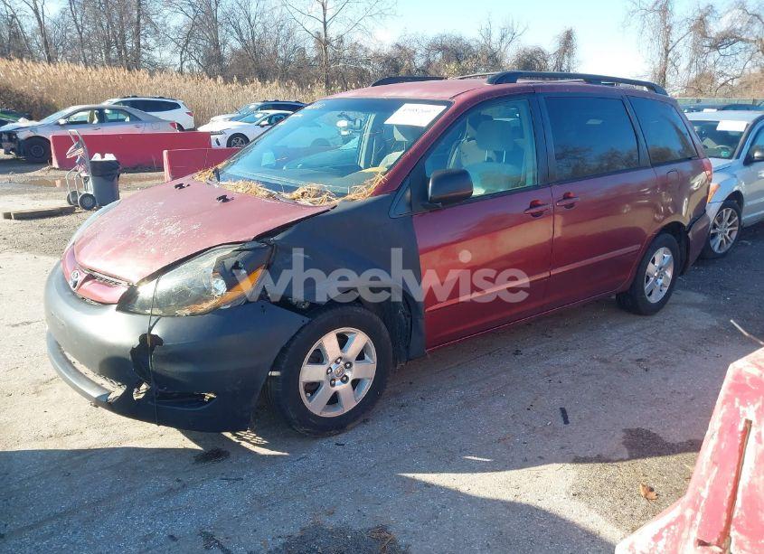 Photo 2 of 2007 Toyota Sienna LE (VIN 5TDZK23C47S092708)