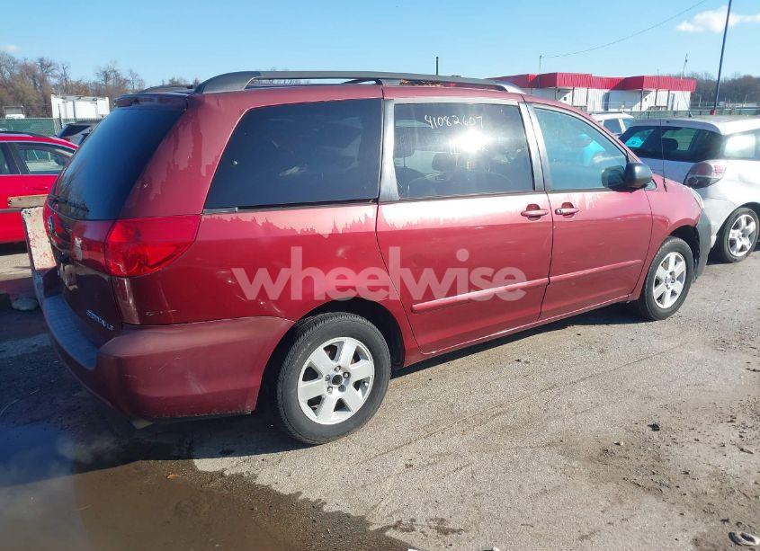 Photo 4 of 2007 Toyota Sienna LE (VIN 5TDZK23C47S092708)