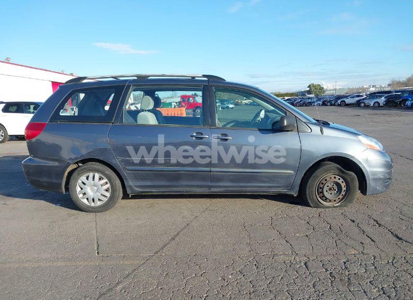 Photo 13 of 2007 Toyota Sienna CE (VIN 5TDZK23C47S096161)