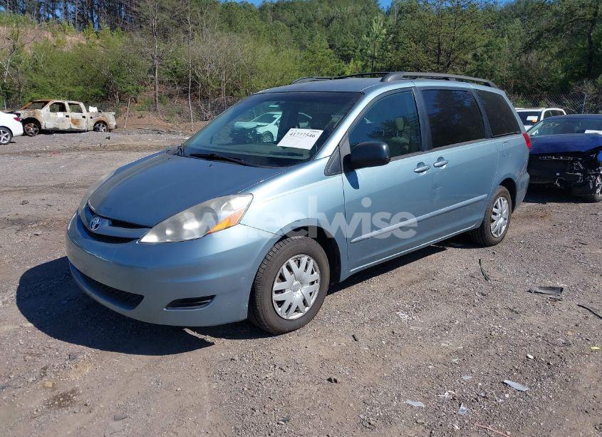 Photo 2 of 2008 Toyota Sienna LE (VIN 5TDZK23C48S117074)